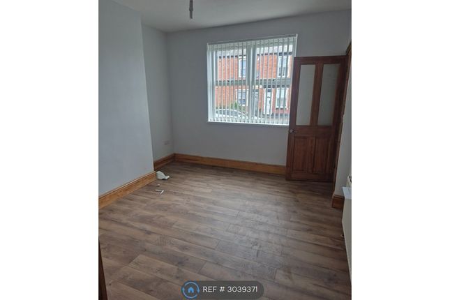 Oversley St, Tinsley, Sheffield photo 4