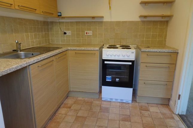 17, Compass Drive, Plymouth photo 2