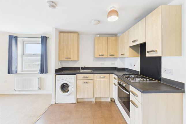 27, Littledale Row, Newquay photo 3