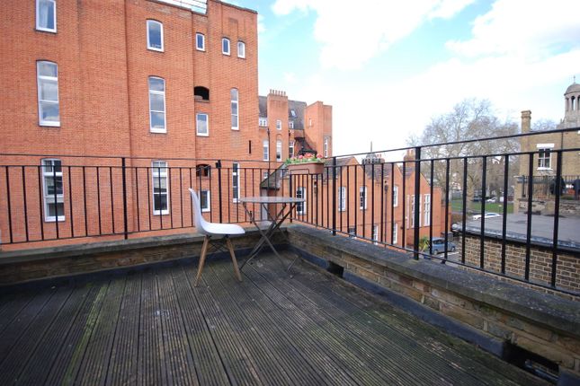 TFF 10, Offley Road, London photo 3