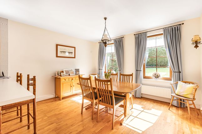 Lastallion, Cross Oak Road, Berkhamsted photo 4