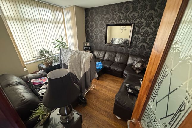 182 , Crompton Road , Handsworth photo 2