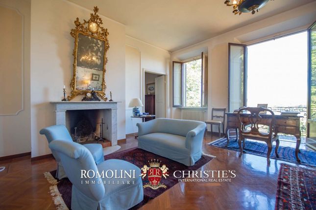 Villa for sale in Arezzo, Tuscany, Italy