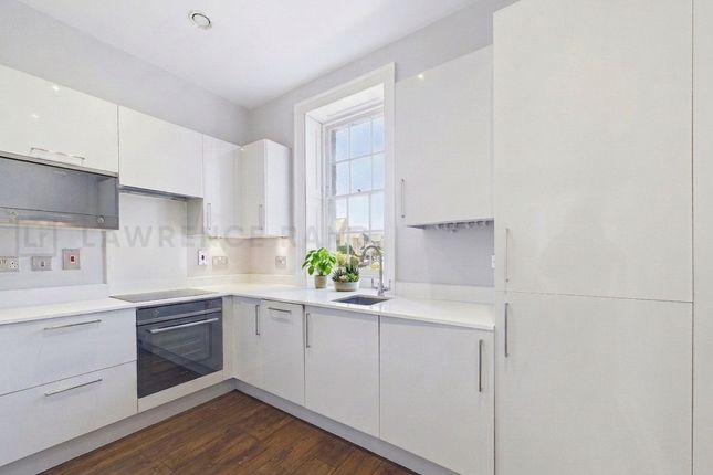 Apt 2, Manor House Royal Quay, Uxbridge photo 3