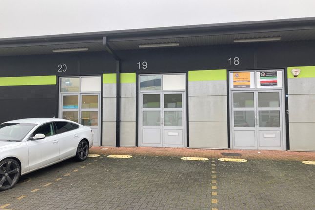 Thumbnail Industrial for sale in 19 Space Business Centre, Smeaton Close, Aylesbury