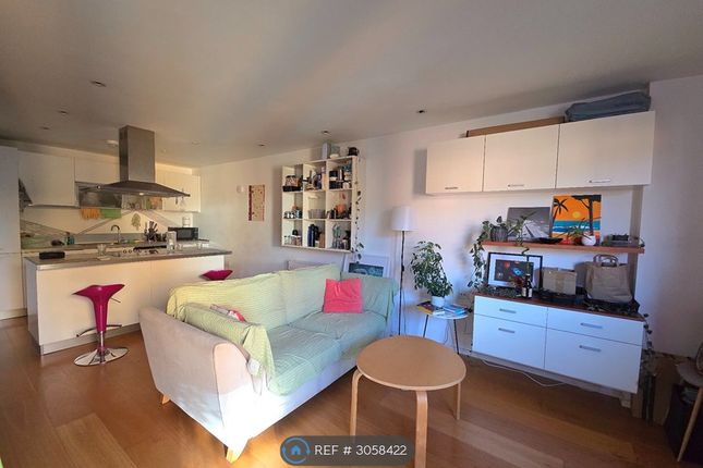 Base Apartments Ecclesbourne Road, London photo 2