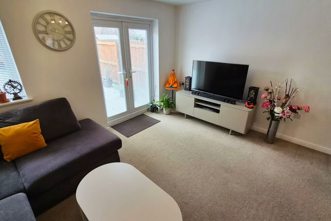 Mansfield Close, Leicester photo 4