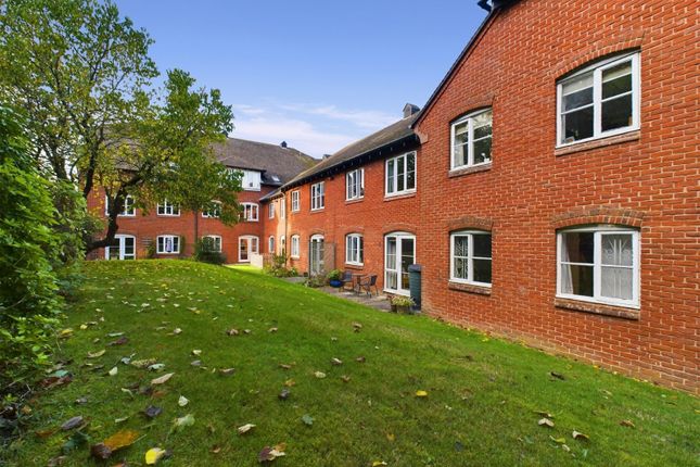 Flat for sale in Goring Road, Steyning