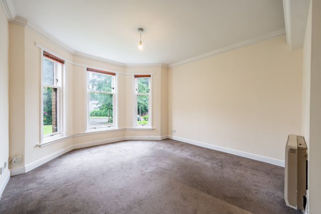 0/1, 5A, Hughenden Gardens, Glasgow photo 2
