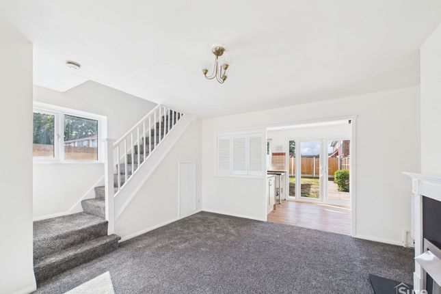6 Rugby Close, Burton-On-Trent photo 2