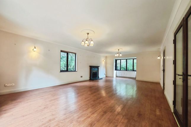 23, Ashdale Park, Wokingham photo 4