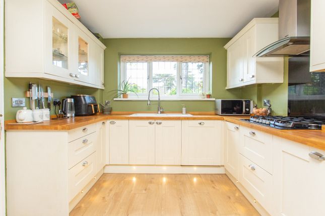 7, Campbell Close, Herne Bay photo 3