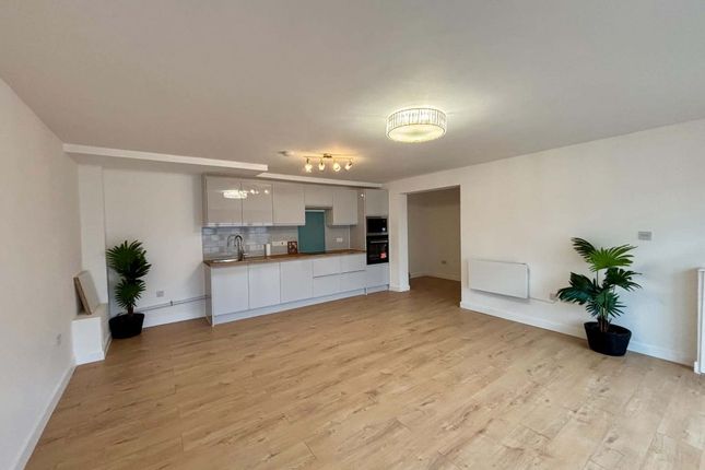 The Courtyard, Thatcham photo 4