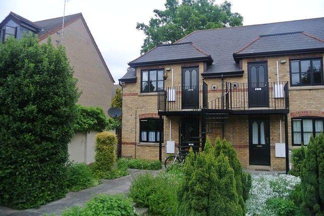 Flat for sale in Henry Court, Peterborough, Cambridgeshire.