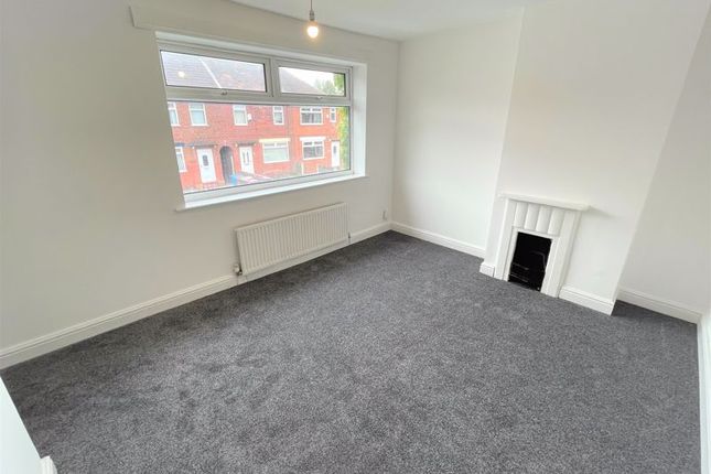 47, Dalton Drive, Manchester photo 4