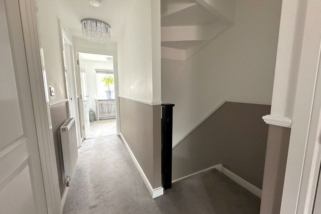 Town house for sale in Hurst Avenue, Camberley