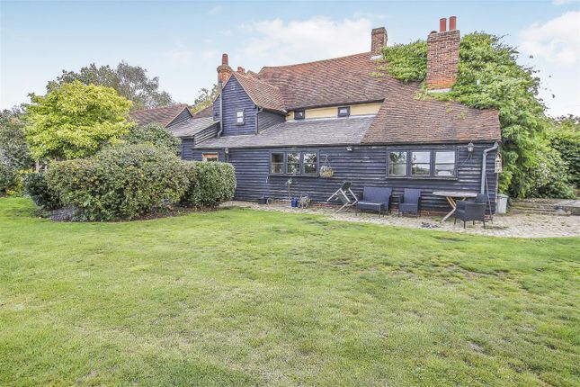 Detached house for sale in Navestockside, Brentwood