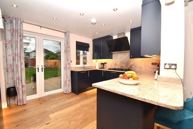 97 Burnway, Hornchurch photo 4