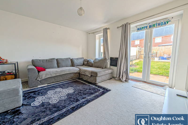 20, Deasey Close, Nuneaton photo 2