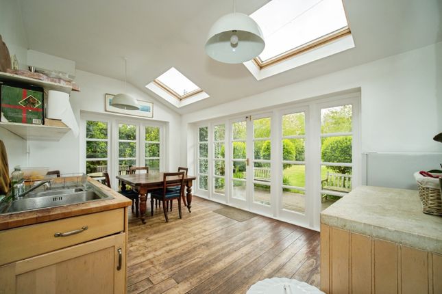 2 West Lodge Cottages, Sutton Common, Hook photo 3