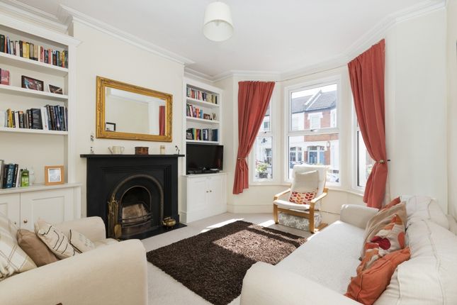 Flat for sale in Daphne Street, Wandsworth
