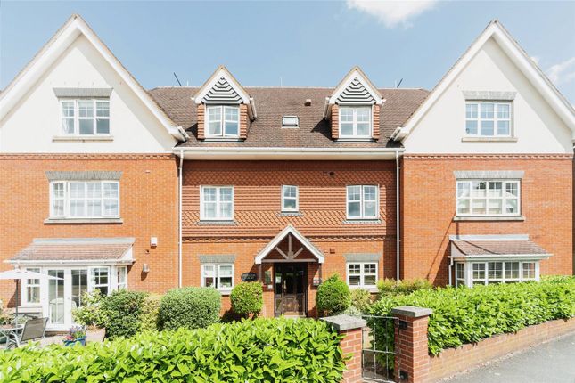 Flat for sale in Upper Mulgrave Road, Cheam, Sutton