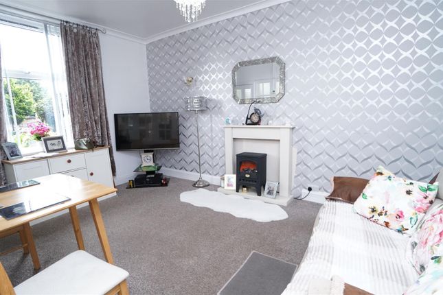 5, Higher Intake Road, Bradford photo 4
