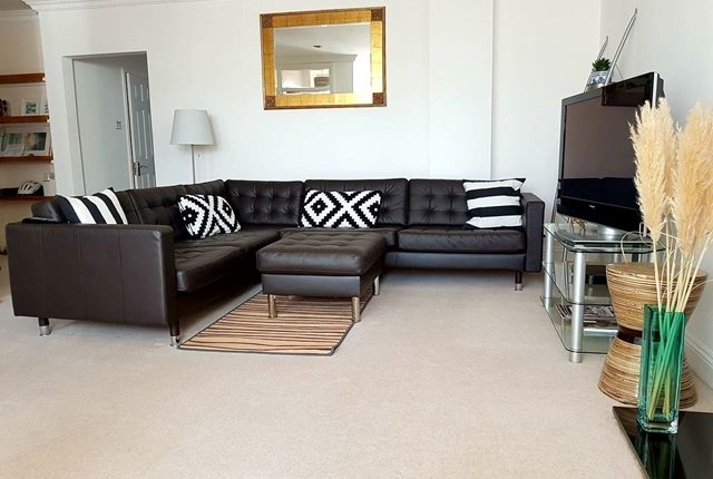 Flat to rent in Kingsway, Hove