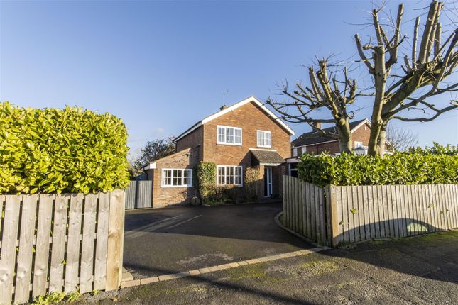Thumbnail Detached house for sale in New Road, Wingerworth, Chesterfield