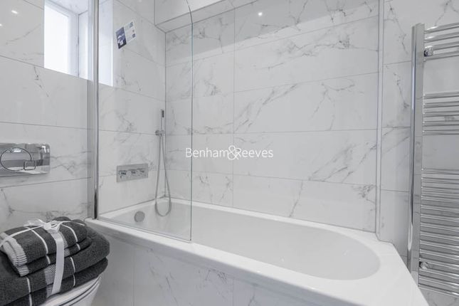 Flat to rent in Southwell Gardens, Kensington