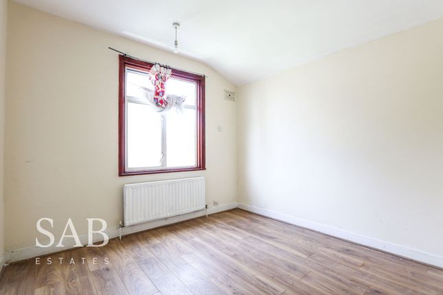 20a Lady Margaret Road, Southall photo 4