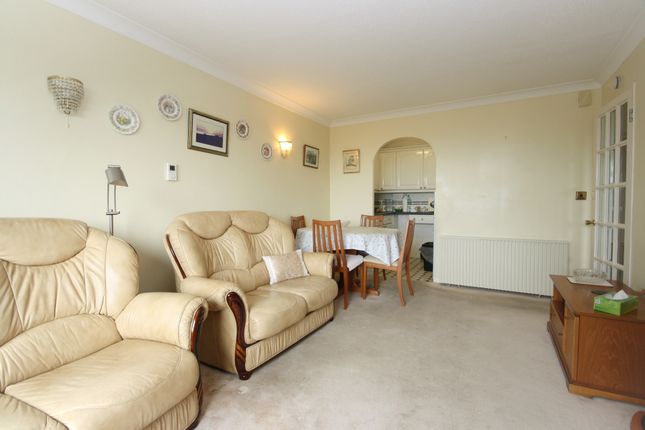 26, Shingle Bank Drive, Milford-on-Sea photo 4