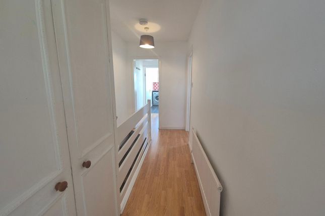 Flat 2, Aylesbury photo 4