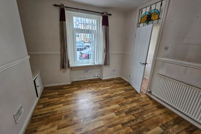 779, Llangyfelach Road, Swansea photo 3