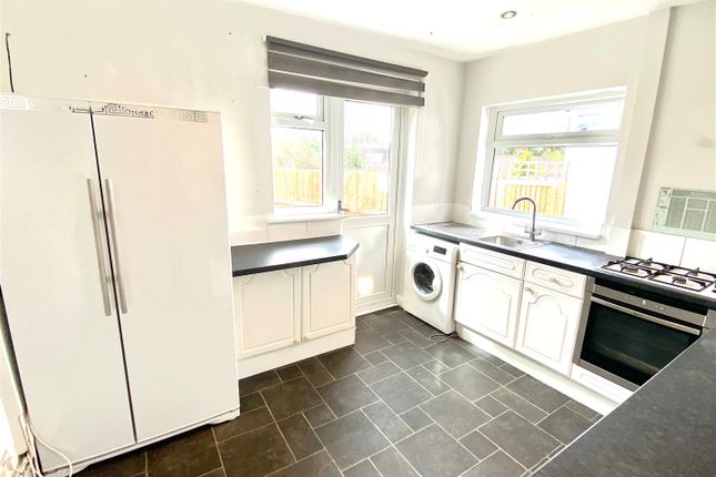 65, Oaklands Avenue, Brookmans Park Hatfield photo 4