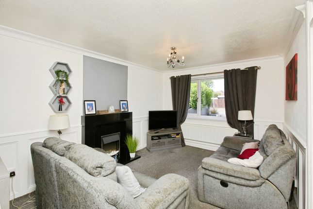 17, Thorness Close, Derbyshire photo 3
