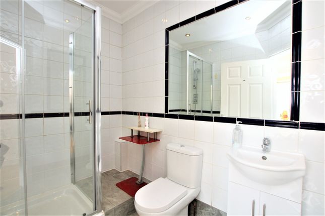 Detached house to rent in Vaughan Avenue, Hendon