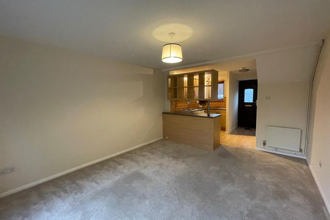 9, Lamplighters Close, Hempstead photo 3
