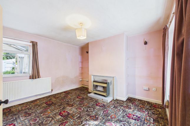 3 Rock Villa, Hawthorns, Drybrook photo 3