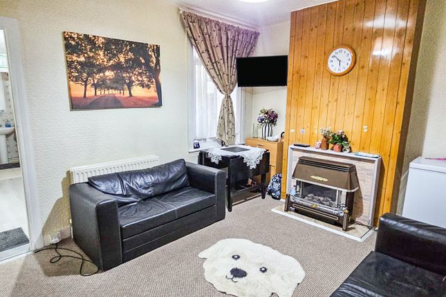 7 Exning Road,, Canning Town, London photo 5