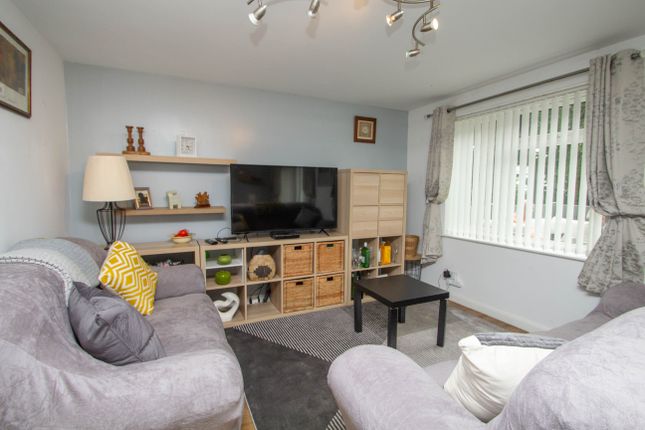 9, Honicombe Park, CALLINGTON photo 3