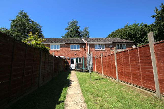 8 Medlar Close, Southampton photo 4
