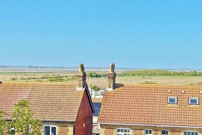 11, Darcy House, Spendells Close, Walton On The Naze photo 2