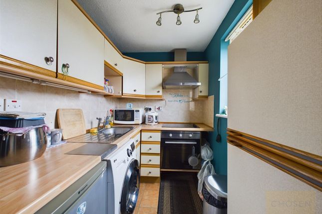 17 Sweetbriar House, Chapel Hay Lane, Gloucester photo 4