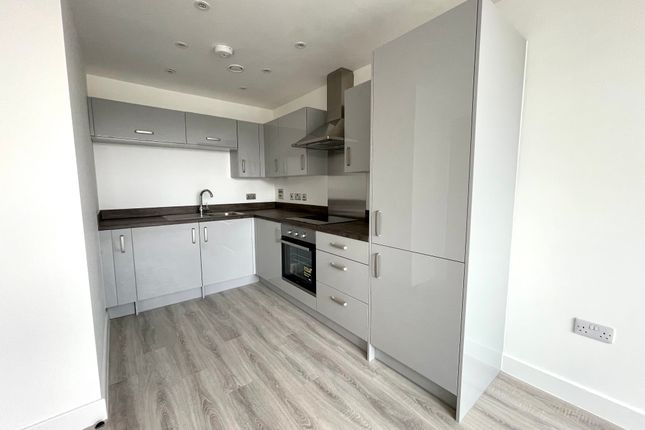 Apt 27, Coventry photo 2