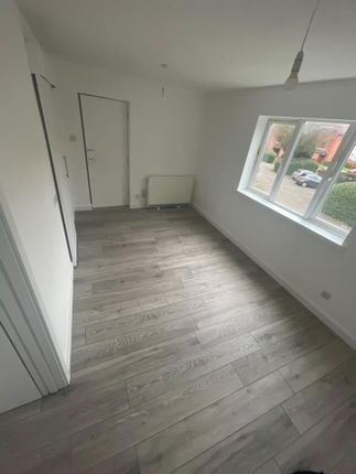 Flat to rent in Parkfield Road, Goldthorn Court, Wolverhampton