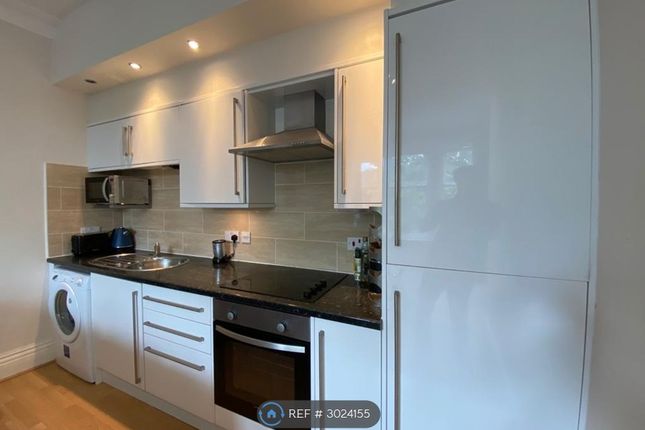 Flat, Arncliffe Road, Leeds photo 3
