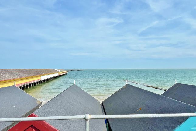 92, Pier Approach, Walton-on-the-Naze photo 4