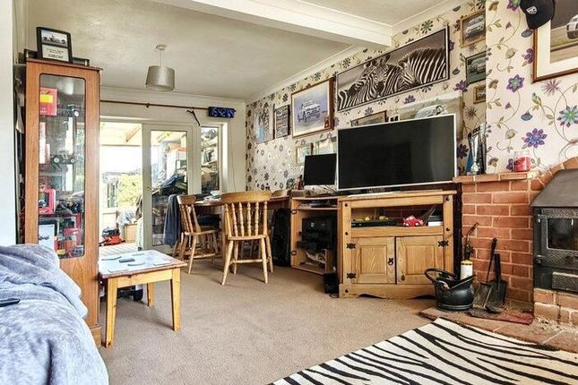 3 Chalet, Denham Corner, Eye photo 2