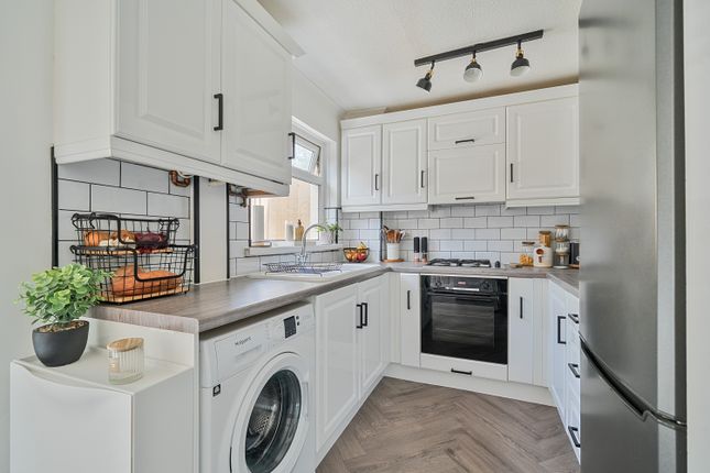 7, Appletree Close, Barnstaple photo 4